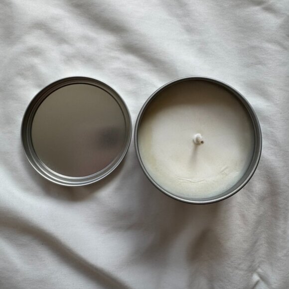 NWT, Trader Joe's Peach Black Tea Scented Coconut-Soy Wax Candle, 5.7 Ounces - Picture 10 of 11